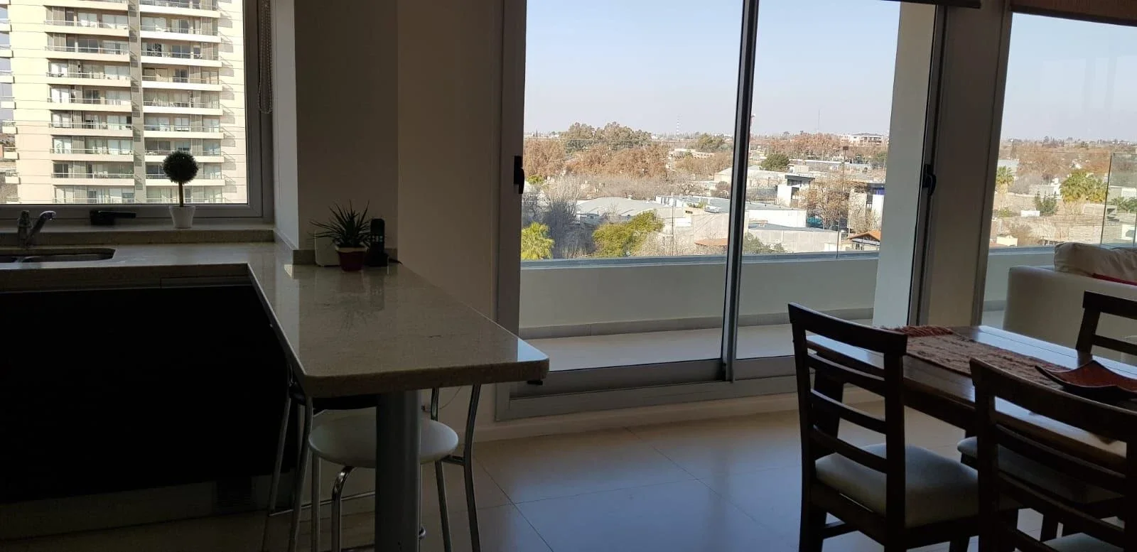 Departamento en alquiler c/ cochera en Godoy Cruz - Imagen 5