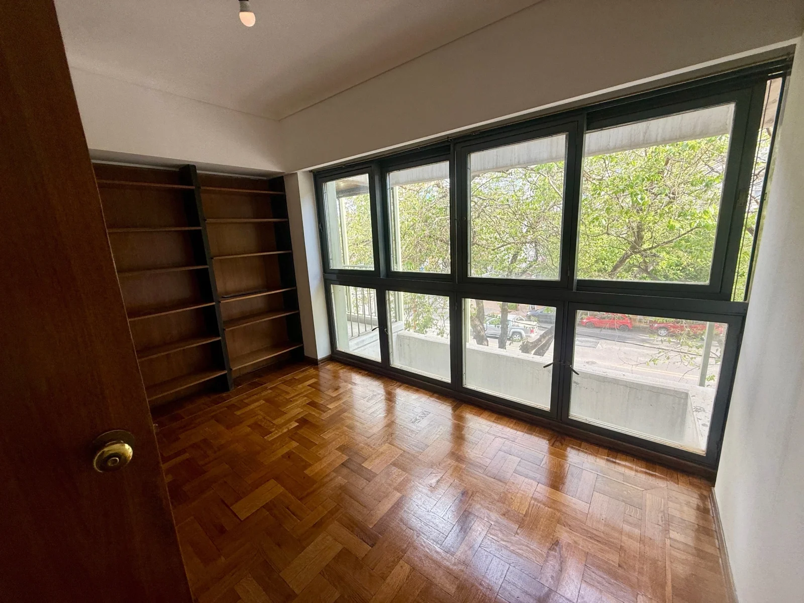 Oficina 220 m² · 5 ambientes, 2 con baño privado · Cochera · Emilio Civit - Imagen 4