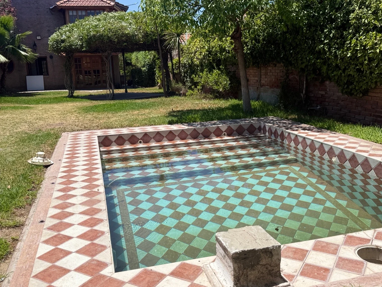 Venta Casa  en Dalvian: Casa de 3 Dormitorios ,Ambiente extra con baño privado - Imagen 2