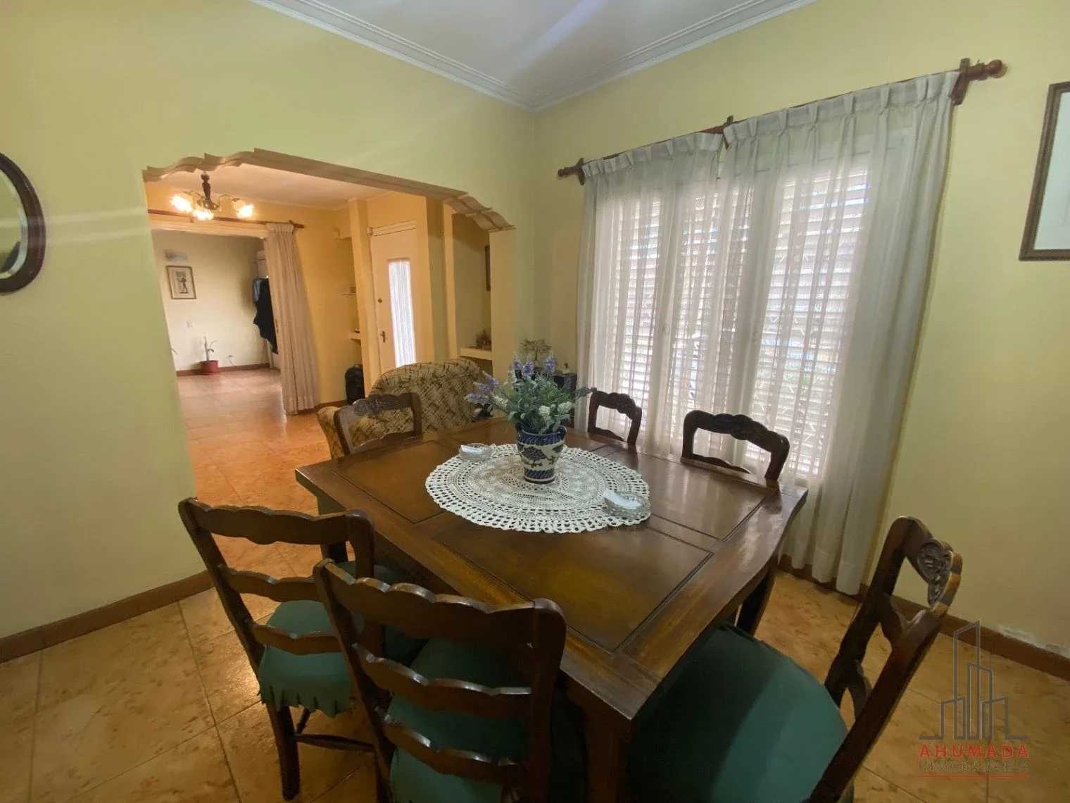 Casa en venta c/ cochera en Sexta Sección - Imagen 3