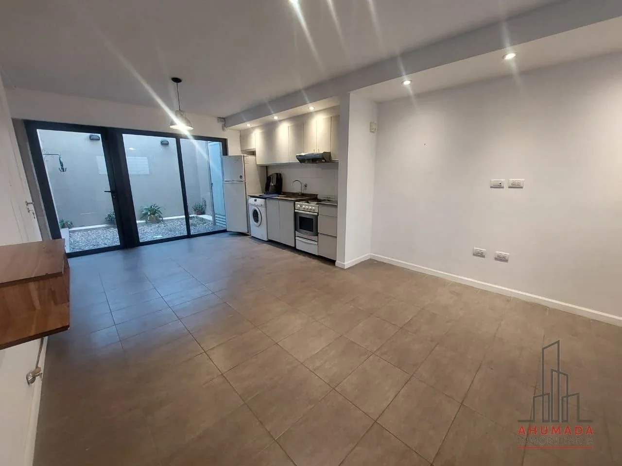 Departamento en alquiler de 1 dormitorio c/ cochera en Villa Hipódromo - Imagen 2