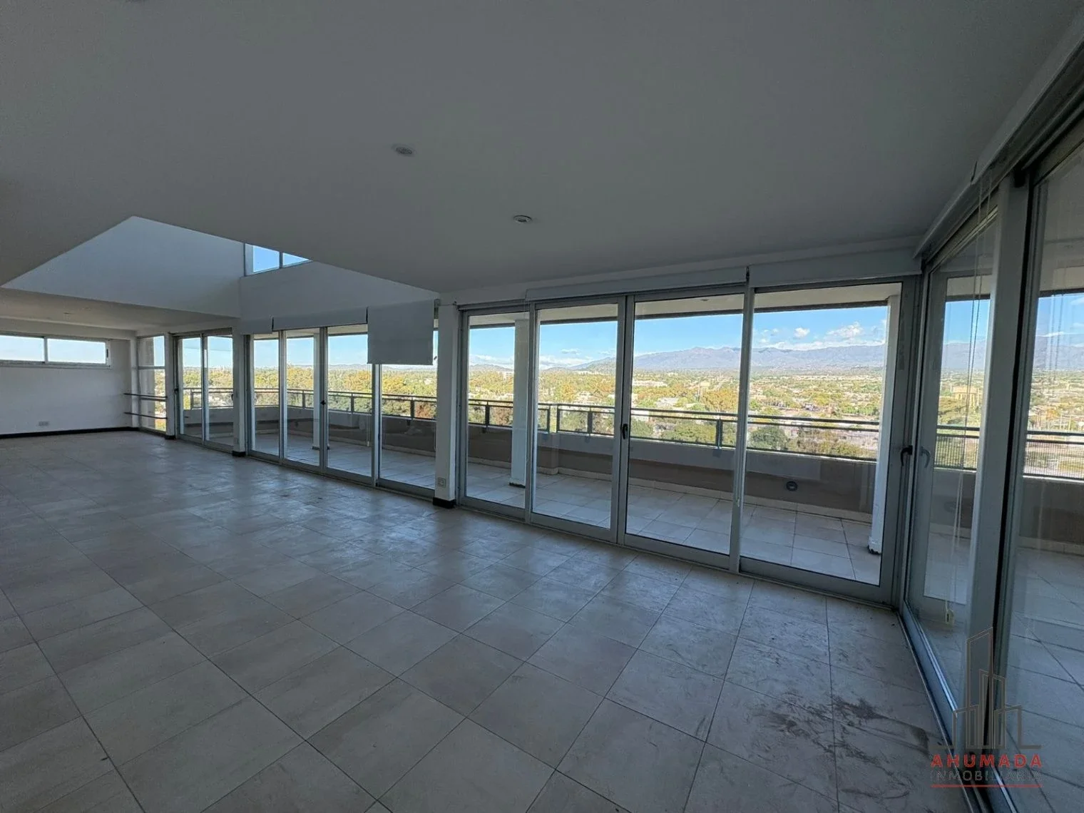 Penthouse en alquiler en Torres Karakorum- Sexta sección - Imagen 3