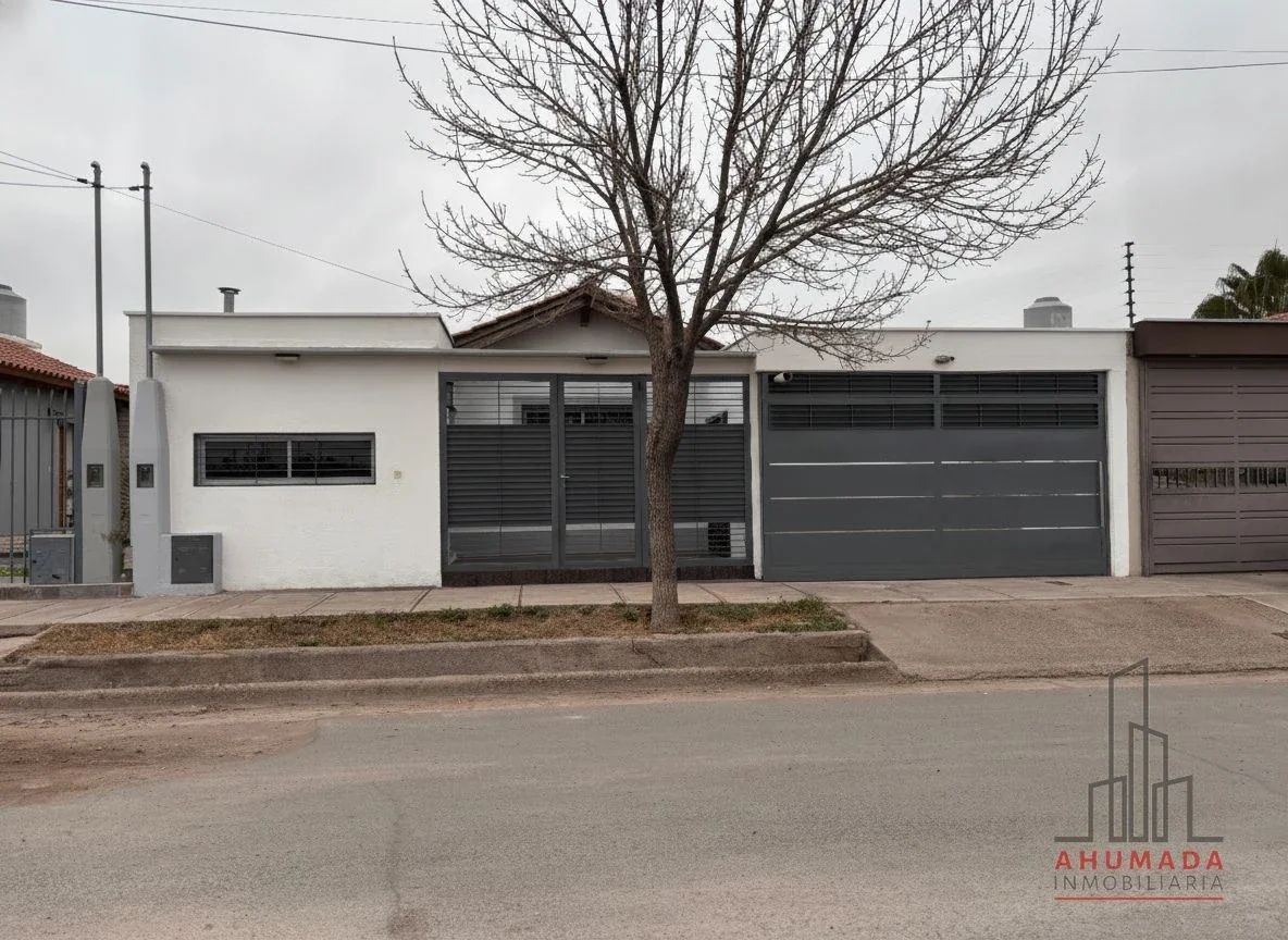 Casa en venta c/ cochera en Luzuriaga - Imagen 2