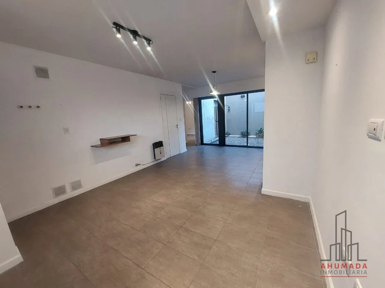Departamento en alquiler de 1 dormitorio c/ cochera en Villa Hipódromo - Imagen 4