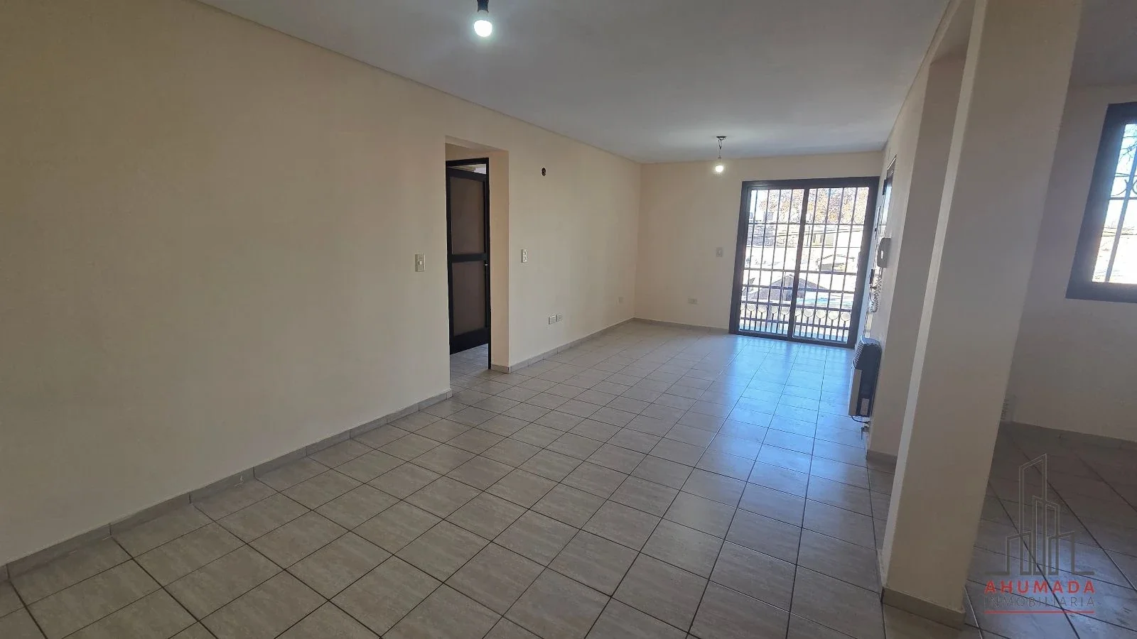 Departamento en alquiler de 2 dormitorios con cochera, en Godoy Cruz - Imagen 4