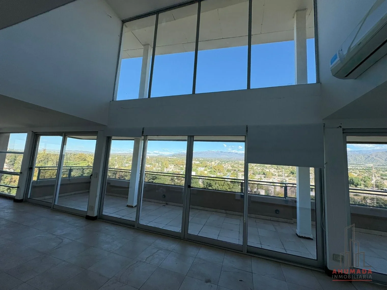 Penthouse en alquiler en Torres Karakorum- Sexta sección - Imagen 1