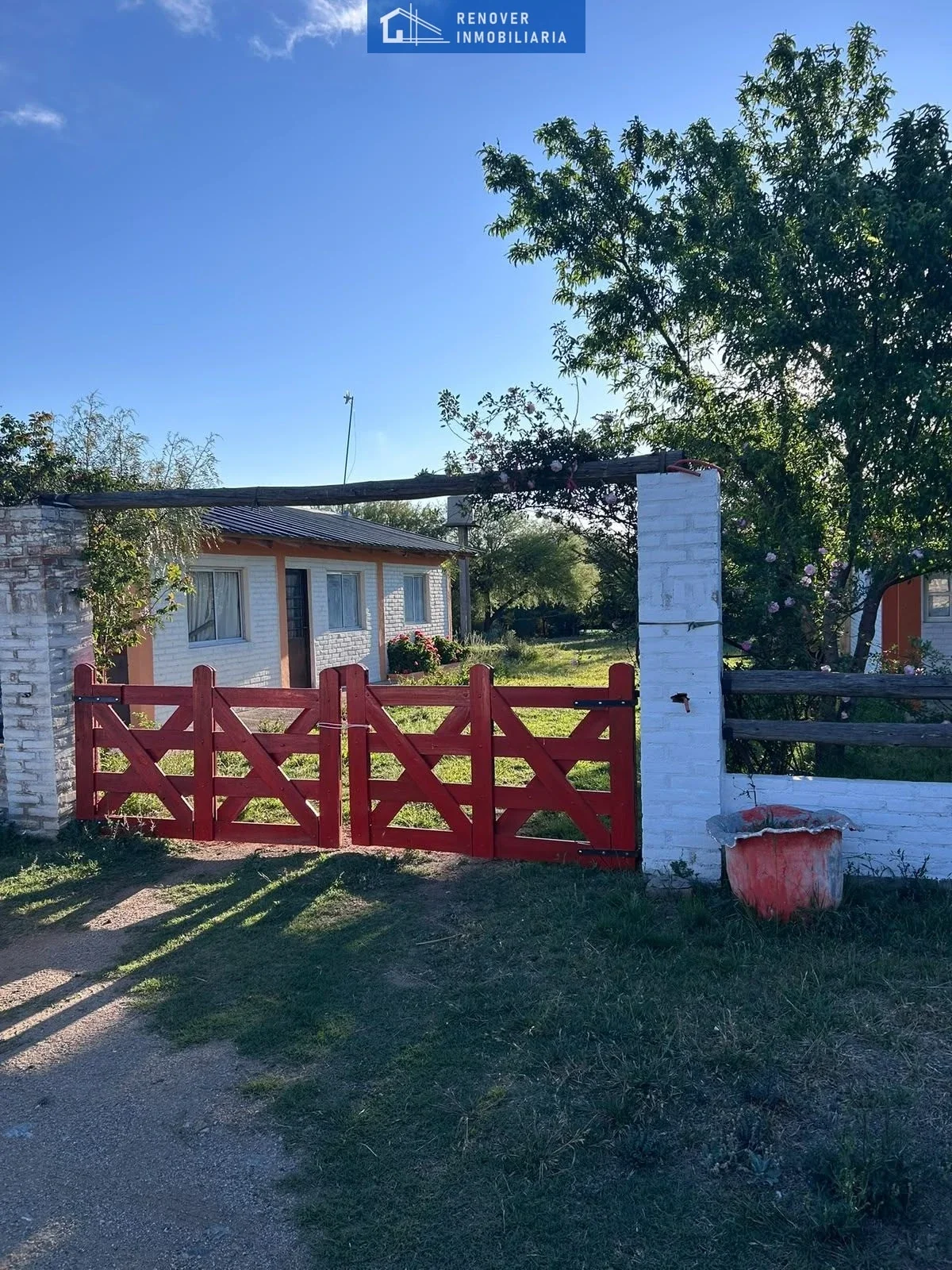 Casa en venta c/ dos departamentos en Carpintería - Imagen 2