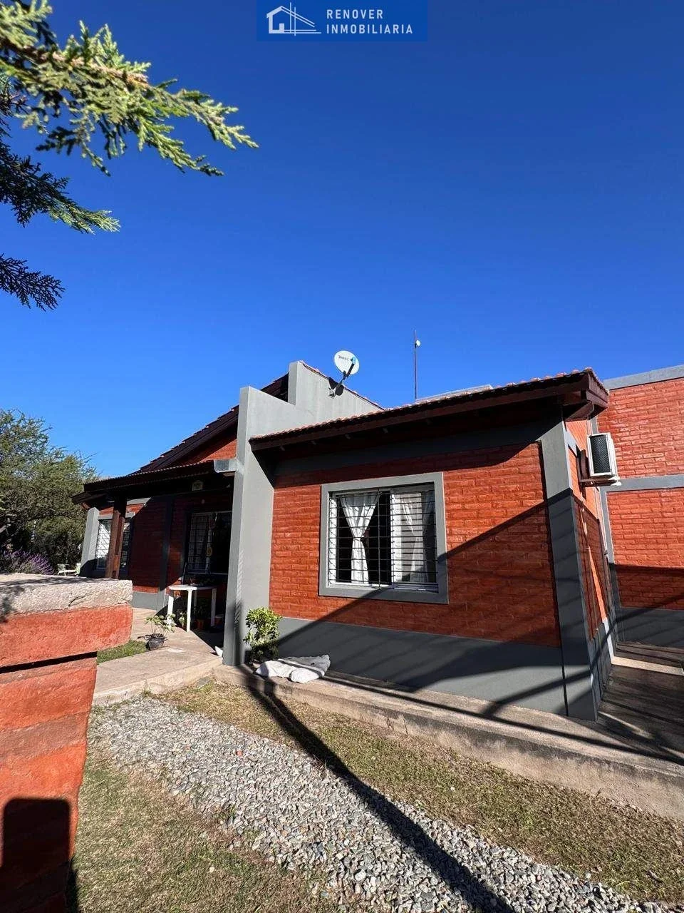 Casa en venta c/ cochera en Los Molles - Imagen 3
