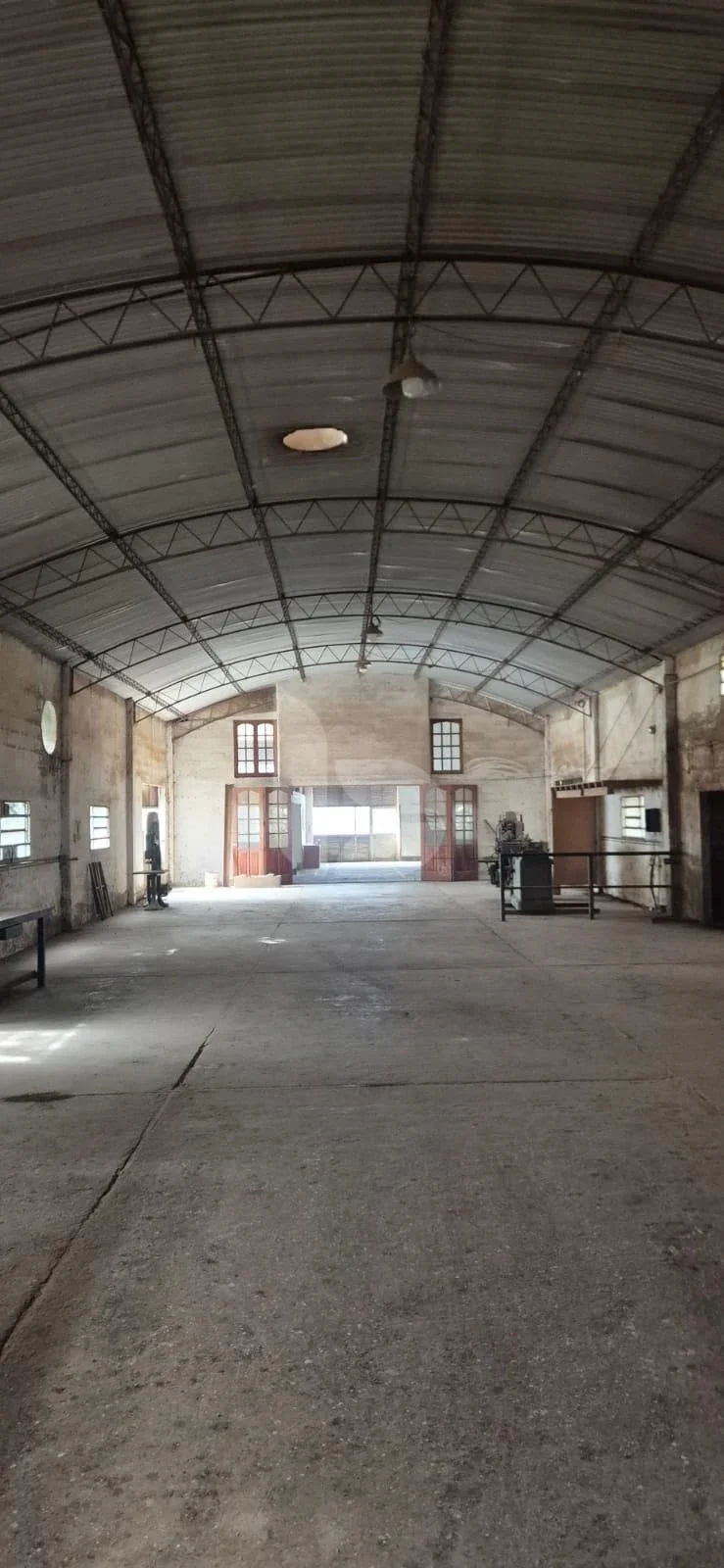 Galpón en venta de 2800m2 ubicado en Río Cuarto - Imagen 1