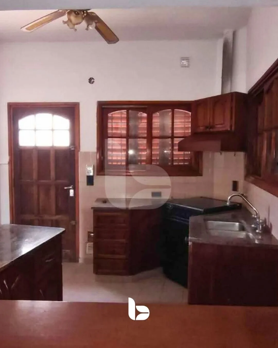 Casa en venta c/ cochera en Río Cuarto - Imagen 1
