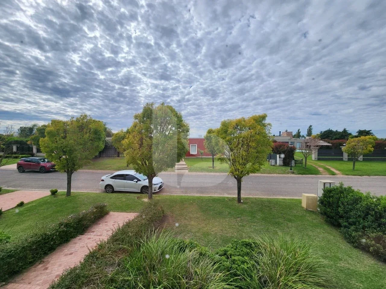 Casa en venta c/ cochera - CATALINA COUNTRY - Imagen 2