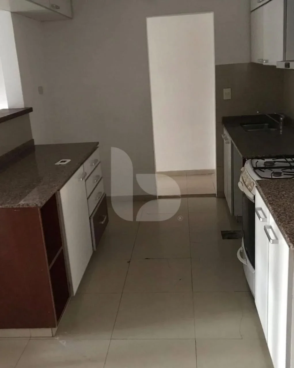 Casa en venta3 dormitorios c/ cochera y Piscina - Imagen 2