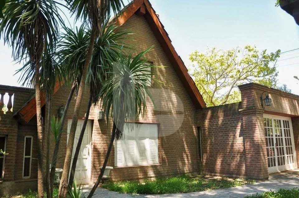 Casa en venta c/ cochera en Río Cuarto - Imagen 2