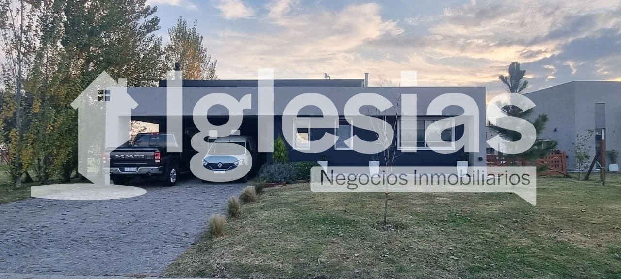 Casa en alquiler de 4 ambientes en Barrio San Simon - Imagen 1