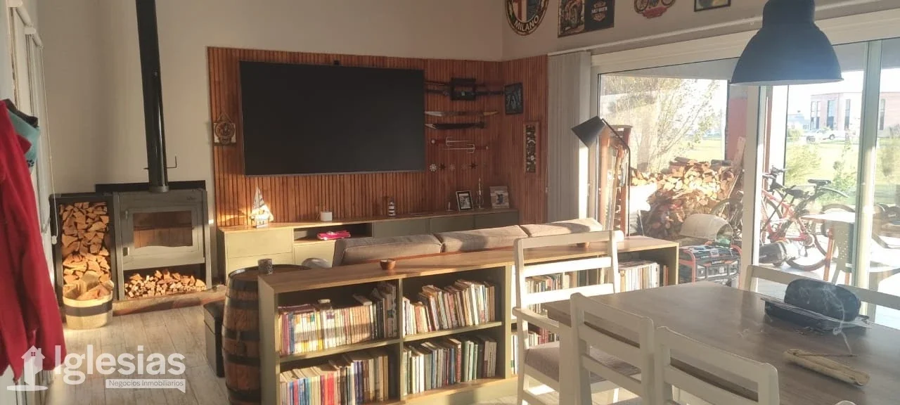 Casa en alquiler de 4 ambientes en Barrio San Simon - Imagen 2