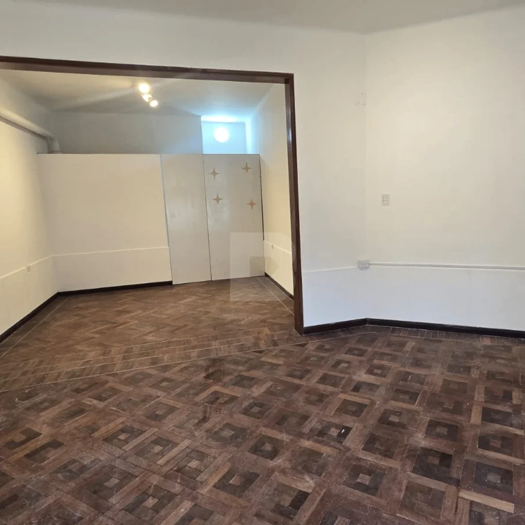 ALQUILER: LOCAL COMERCIAL 40 m² | ZONA SHOPPING ALTO NOA | PUEYRREDÓN 700 - Imagen 3