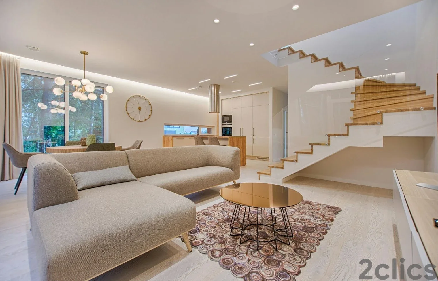 Casa en venta c/ cochera en Hurlingham - Imagen 2