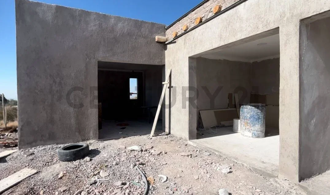 Casa en venta c/ cochera en El Challao - Imagen 1