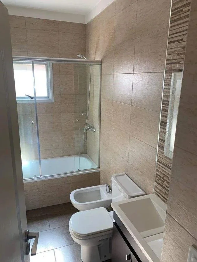 VENTA DEPARTAMENTO 4 AMBIENTES CON TERRAZA Y COCHERA ~HAEDO - Imagen 2
