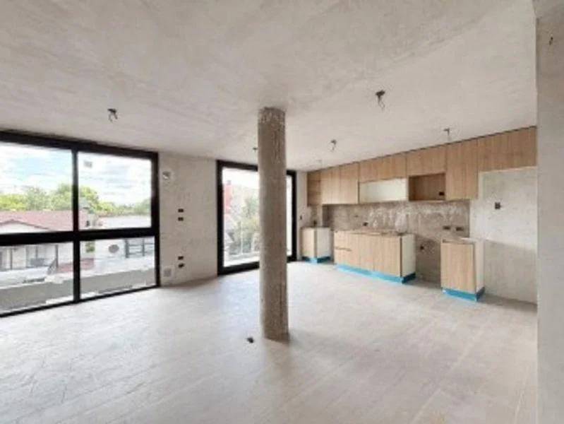 VENTA - DEPARTAMENTO 4 AMBIENTES CON BALCON Y DOS COCHERAS EL PALOMAR - Imagen 1