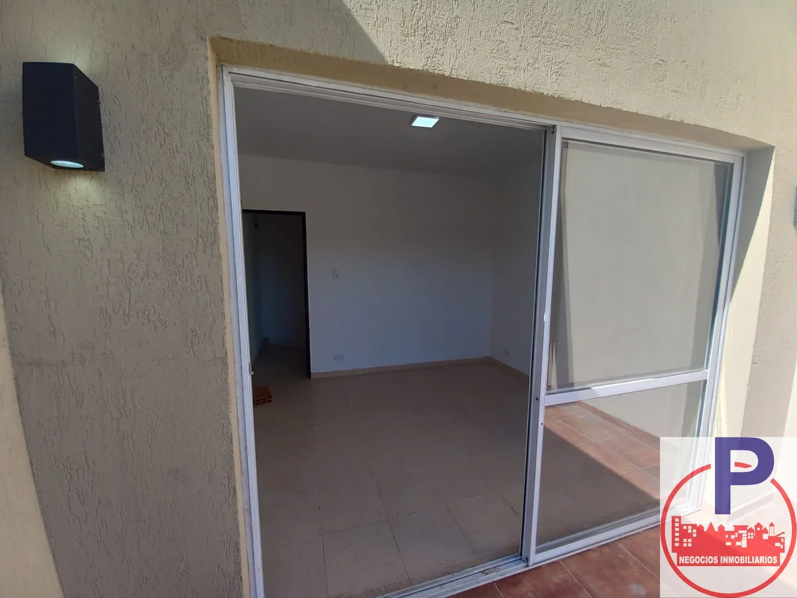 ALQUILER - DUPLEX 2 AMBIENTES CON BALCON Y TERRAZA CASTELAR - Imagen 5