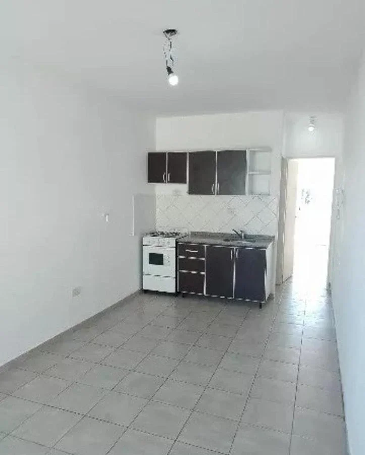 VENTA DEPARTAMENTO 2 AMBIENTES CON BALCON - RAMOS MEJIA - Imagen 2