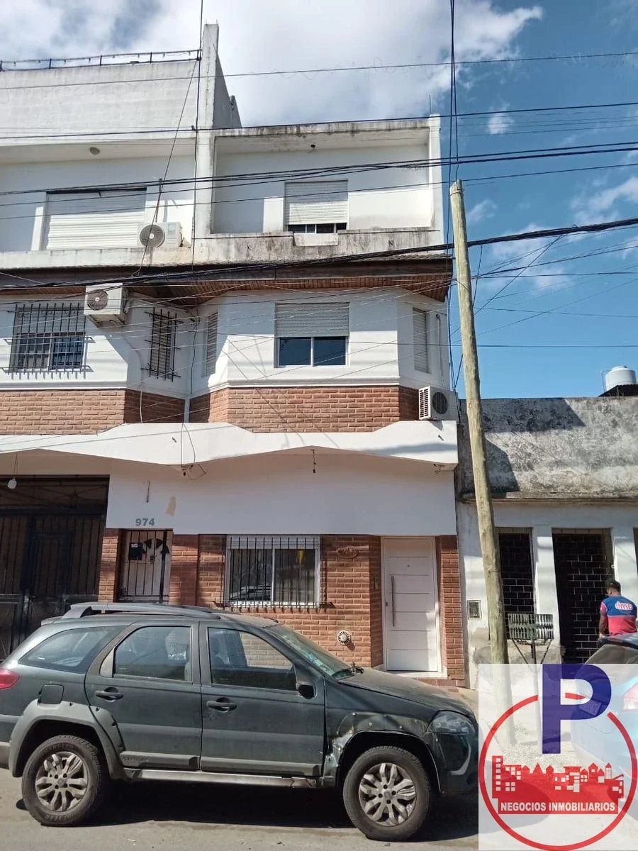 Venta Triplex al frente 4 ambientes con cochera en Ramos Mejía - Imagen 2