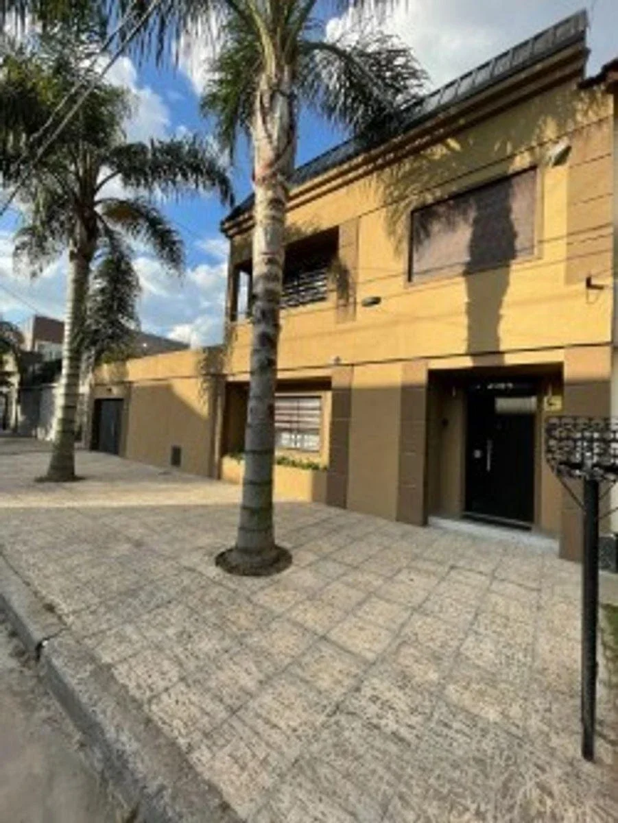 VENTA CASA 4 AMBIENTES CON COCHERA RAMOS MEJIA - Imagen 4