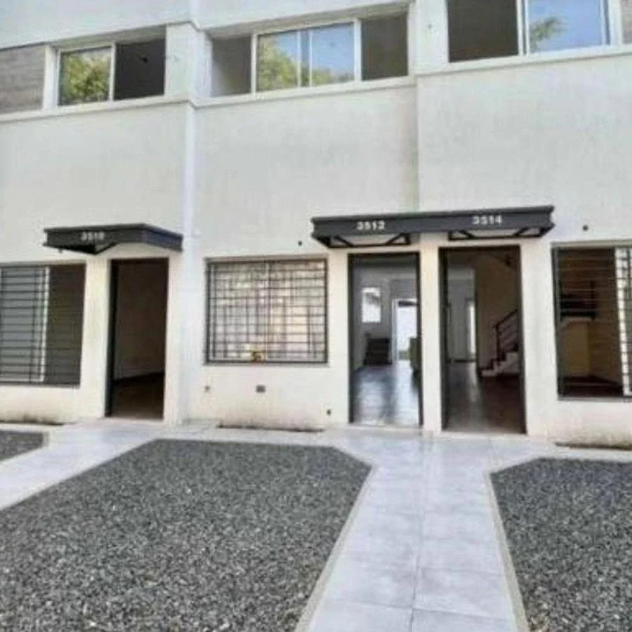 VENTA DUPLEX 3 AMBIENTES A ESTRENAR PATIO Y COCHERA - Imagen 1