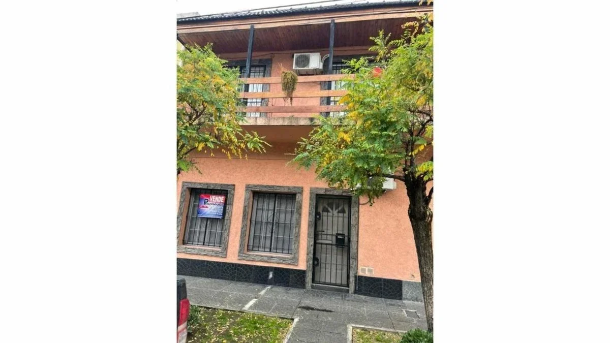 Venta Duplex 3 ambientes al frente Villa Luzuriaga - Imagen 1