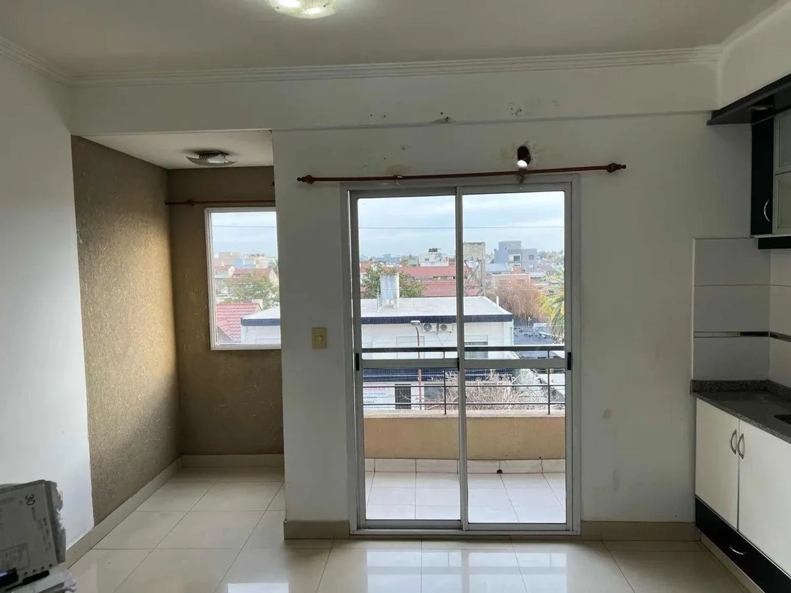 Venta departamento 3 ambientes con doble balcon y dos cocheras VILLA LUZURIAGA - Imagen 1