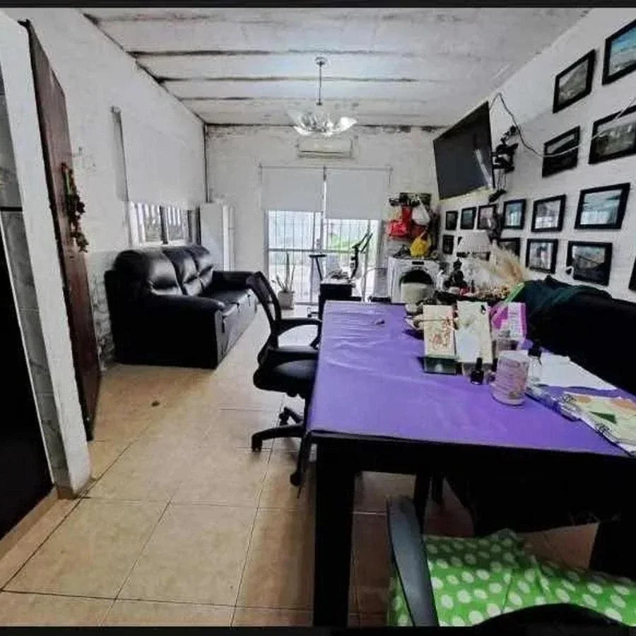 VENTA CASA 3 AMBIENTES CON COCHERA VILLA LUZURIAGA - Imagen 2