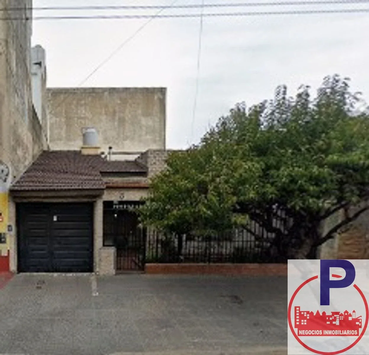 VENTA - CASA 4 AMBIENTES CON PATIO, TERRAZA Y COCHERA LA TABLADA - Imagen 1