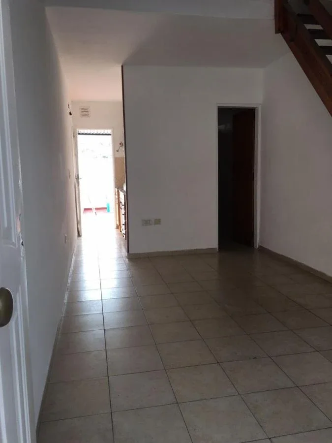 VENTA DUPLEX 2 AMBIENTES CON PATIO VILLA LUZURIAGA - Imagen 5