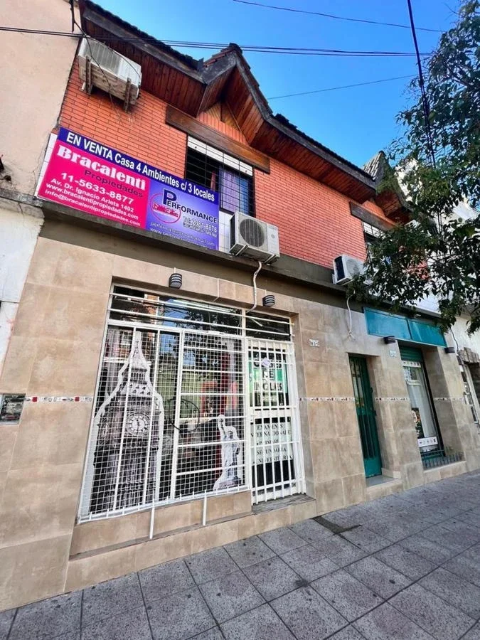 VENTA EN BLOCK CASA 4 AMBIENTES TRES LOCALES RAMOS MEJIA - Imagen 1