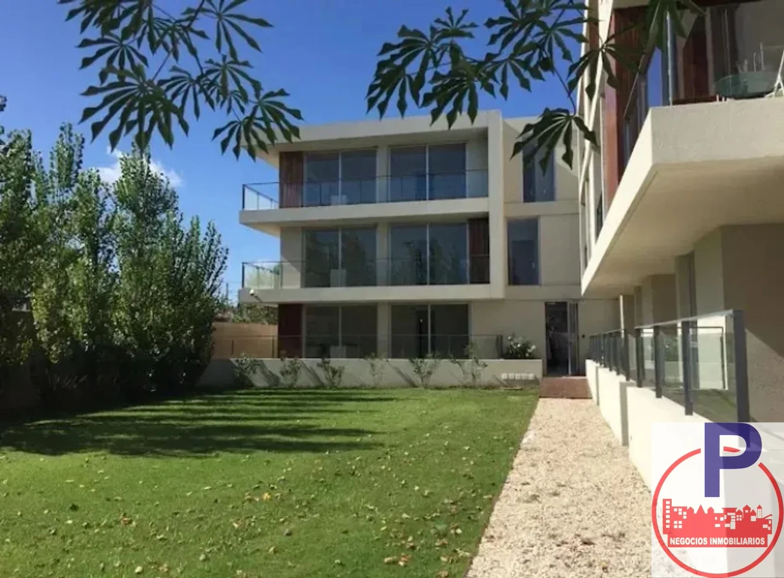 ALQUILER - DEPARTAMENTO 2 AMBIENTES CON BALCON Y COCHERA ITUZAINGO - Imagen 1