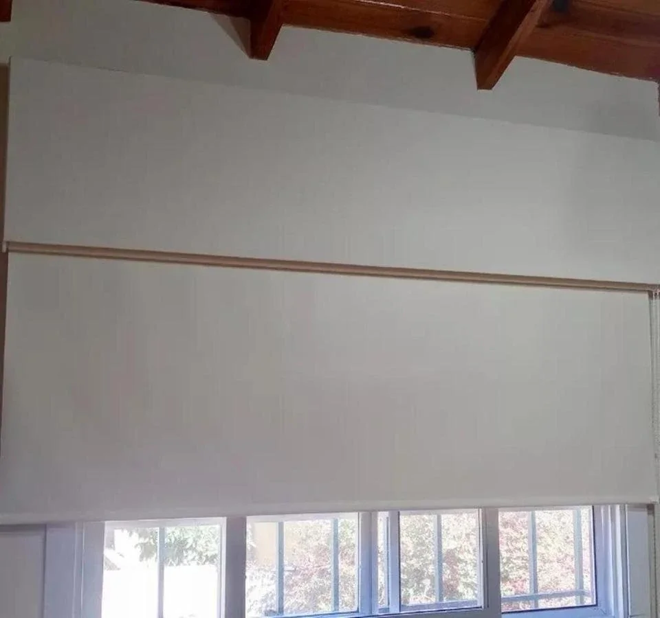 VENTA DUPLEX 3 AMBIENTES CON PATIO Y COCHERA - LOMAS DEL MIRADOR - Imagen 5