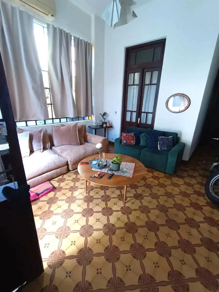 Venta Casa Colonial 5 ambientes MORON - Imagen 1