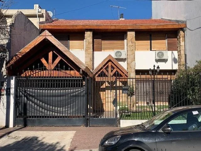 Casa - Ramos Mejia - Imagen 1