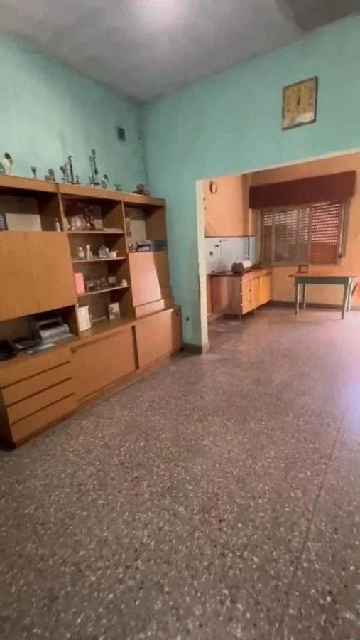 VENTA CASA MULTIFAMILIAR 6 AMBIENTES - Imagen 2