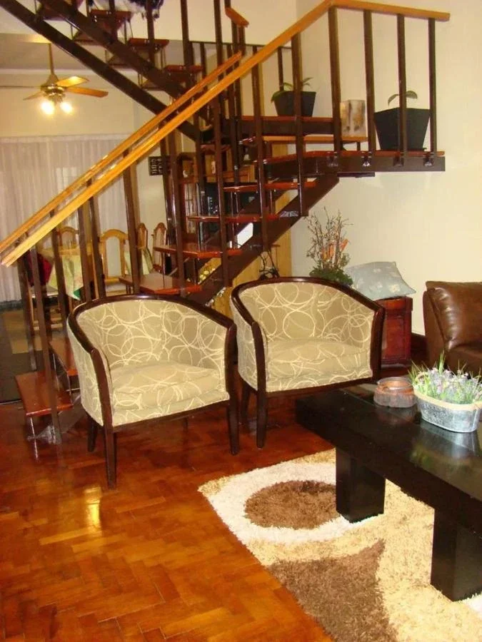 Venta Casa 4 ambientes con fondo y piscina Lomas del MIrador - Imagen 5