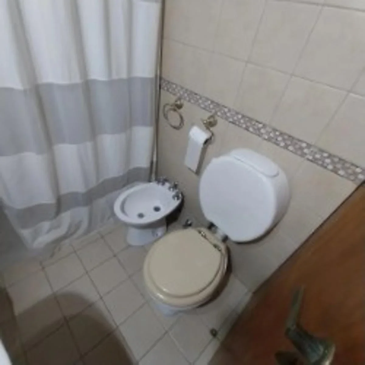 VENTA CASA 5 AMBIENTES MORENO - Imagen 2