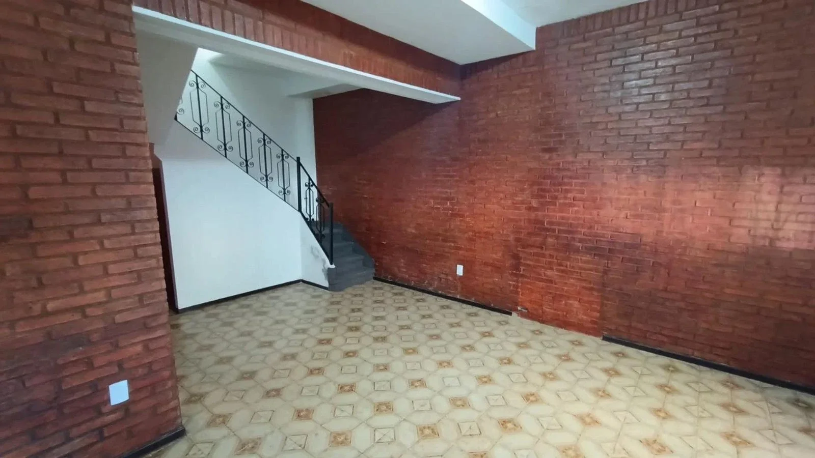 VENTA DUPLEX 4 AMBIENTES RAMOS MEJIA - Imagen 4