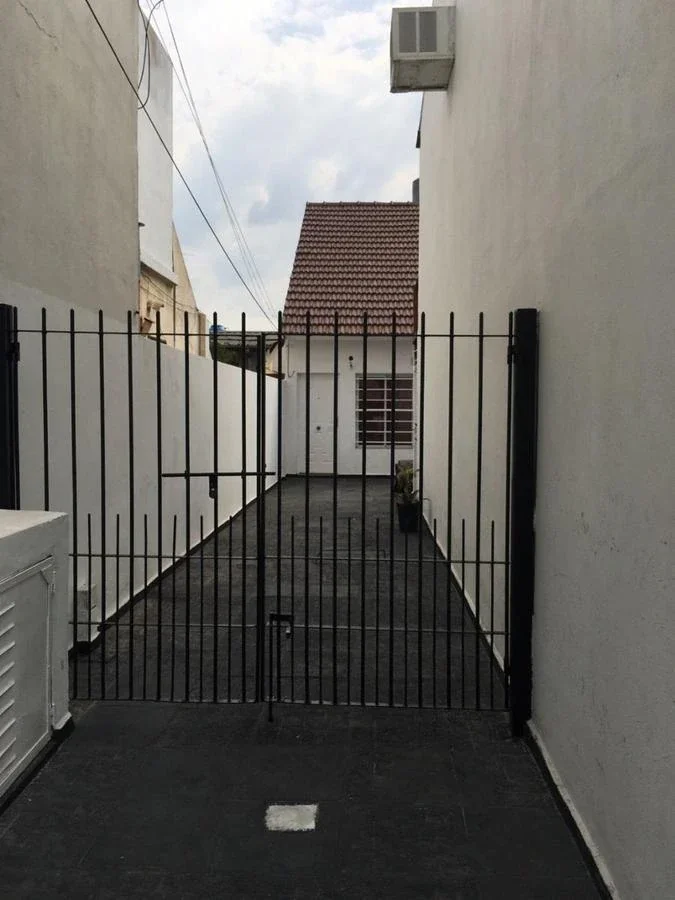 VENTA DUPLEX 2 AMBIENTES CON PATIO VILLA LUZURIAGA - Imagen 2