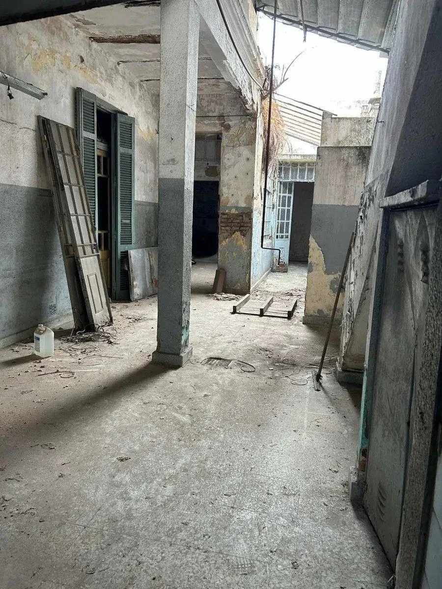 : Venta - terreno a refaccionar ideal constructor RAMOS MEJIA - Imagen 4