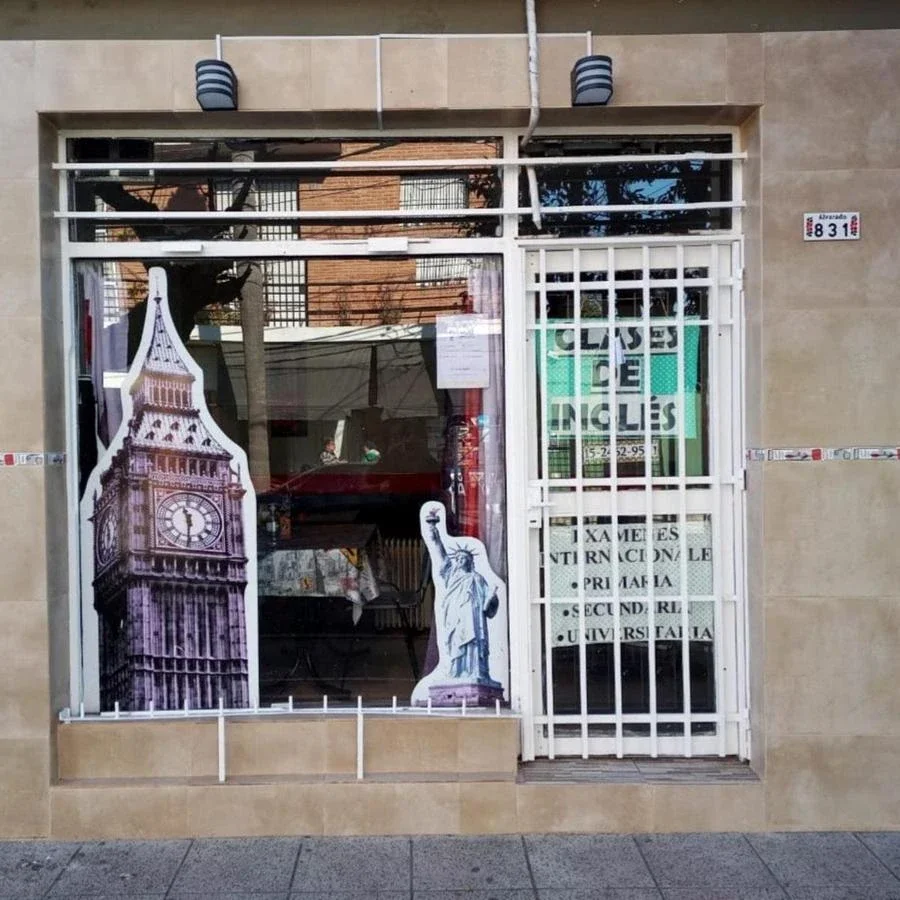 VENTA EN BLOCK CASA 4 AMBIENTES  TRES LOCALES RAMOS MEJIA - Imagen 2