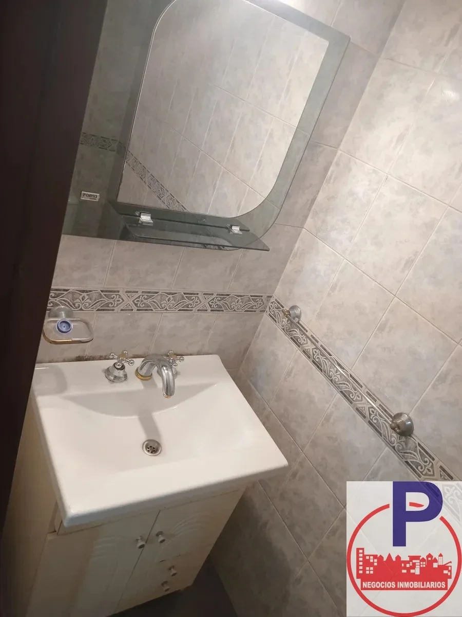 Dúplex en alquiler 3 ambientes con cochera en Villa Luzuriaga - Imagen 4