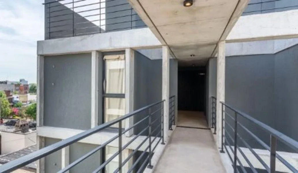 VENTA DEPARTAMENTO SEMI PISO DOS AMBIENTES A ESTRENAR CON BALCON MORON - Imagen 2