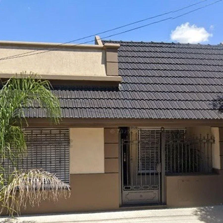 VENTA CASA 4 AMBIENTES CON DOS DEPTOS LA TABLADA - Imagen 1