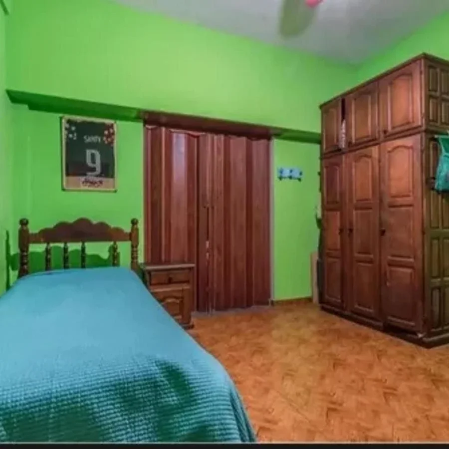 Venta casa 6 ambientes con cochera y fondo Isidro Casanova - Imagen 5
